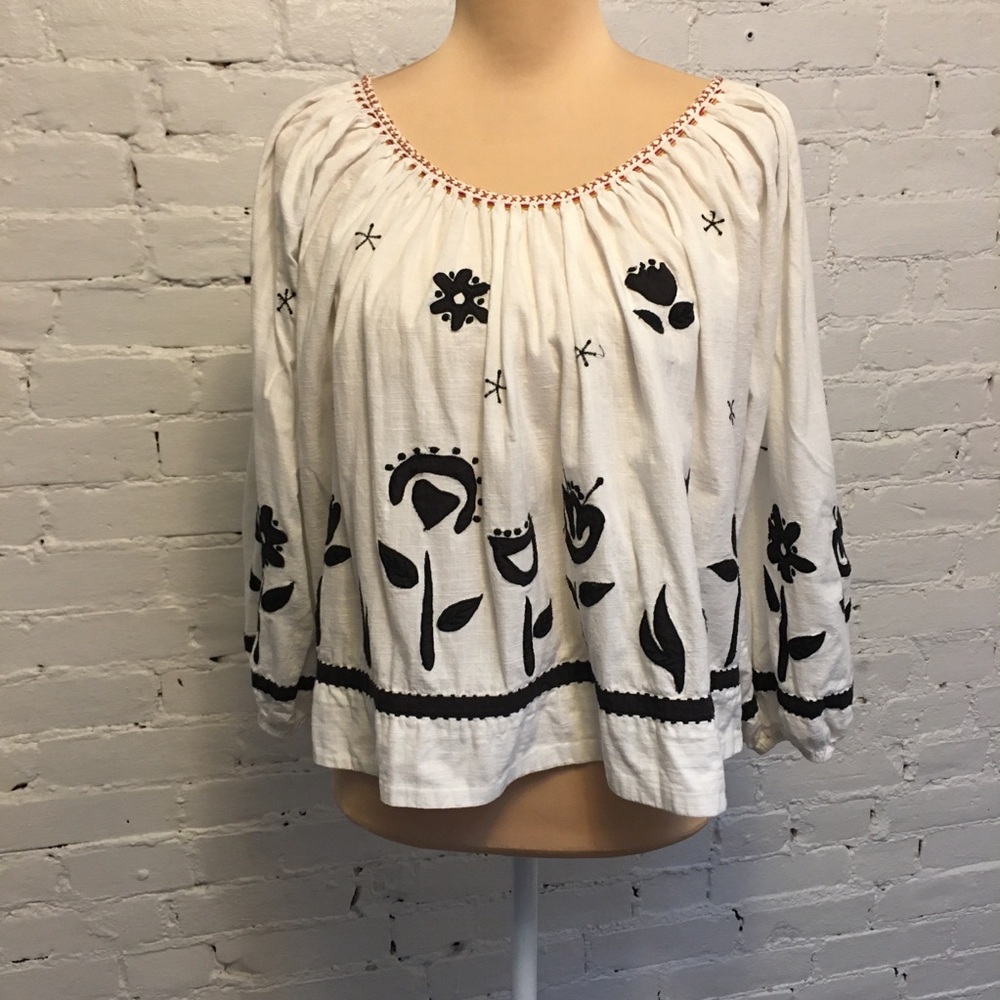 The Great. appliqué peasant top tie neck white size 2 or m boho festival